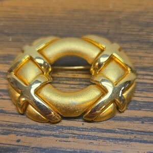 Elegant Gold-Tone Brooch